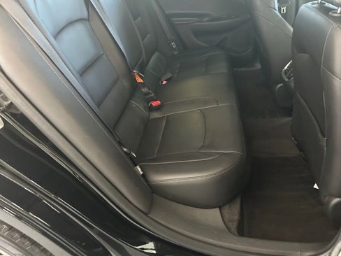 Used 2018 Chevrolet Malibu Premier w/ Driver Confidence Package image 31