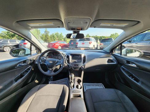 Used 2019 Chevrolet Cruze LT w/ Convenience Package image 9