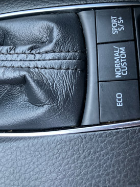 Used 2019 Toyota Avalon Touring image 35