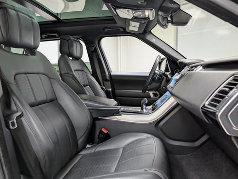 Used 2018 Land Rover Range Rover Sport HSE Dynamic image 25