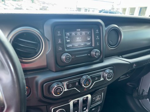Used 2018 Jeep Wrangler Sport image 21