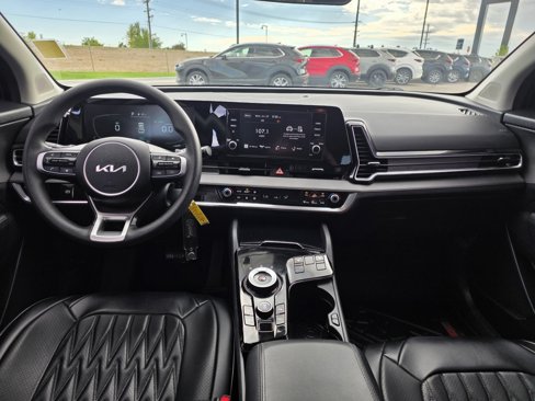 Used 2023 Kia Sportage LX image 11