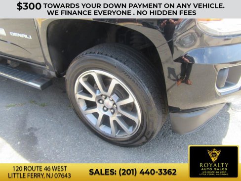 Used 2017 GMC Canyon Denali image 9