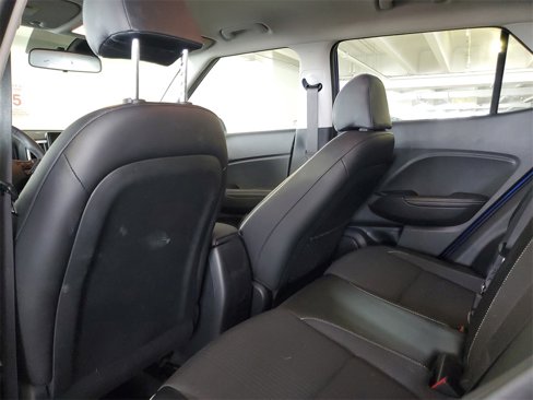 Used 2022 Hyundai Venue Limited image 8