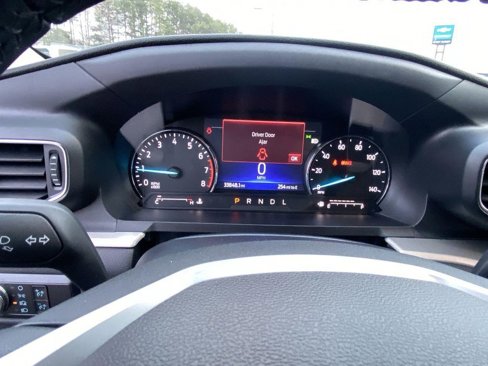 Used 2023 Ford Explorer XLT w/ Equipment Group 202A image 12