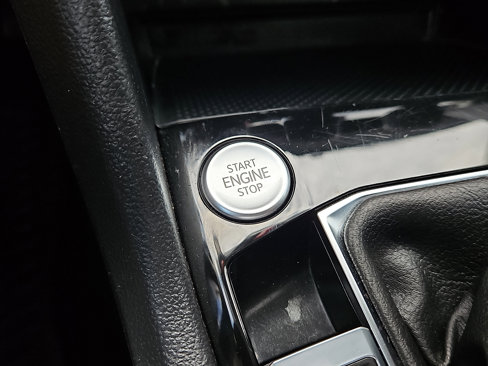 Certified 2024 Volkswagen Taos S image 18