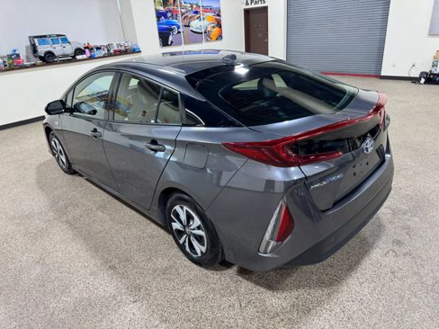 Used 2018 Toyota Prius Prime Premium image 17