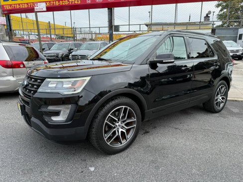 Used 2017 Ford Explorer Sport w/ Equipment Group 401A image 3