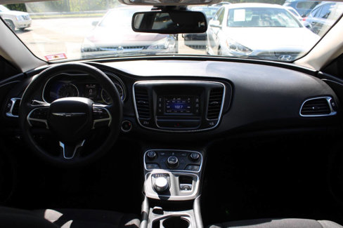 Used 2015 Chrysler 200 Limited image 32