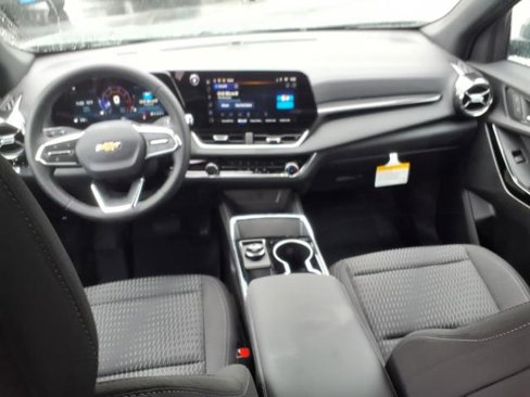 New 2026 Chevrolet Equinox LT w/ LPO, Floor Liner Package image 8