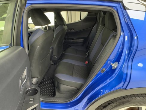 Used 2021 Toyota C-HR Nightshade image 12