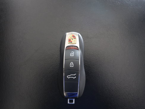 New 2025 Porsche Macan image 25