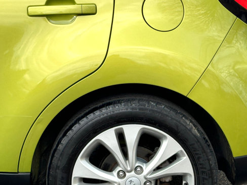 Used 2015 Kia Soul + image 25