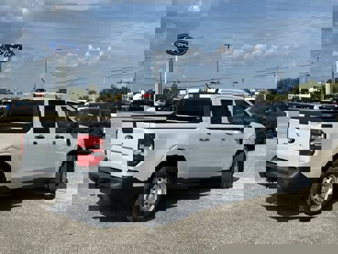 New 2025 Ford Maverick XL image 5
