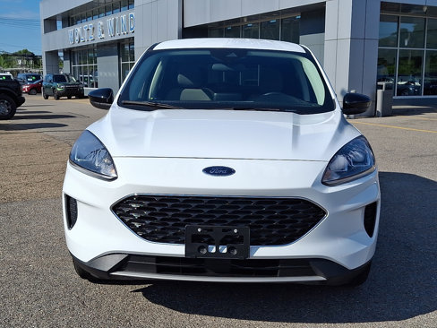 Certified 2022 Ford Escape SE w/ SE Sport Appearance Package image 2
