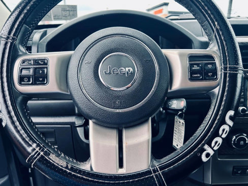 Used 2011 Jeep Liberty Limited image 17