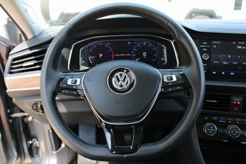 Certified 2020 Volkswagen Jetta SEL Premium image 11