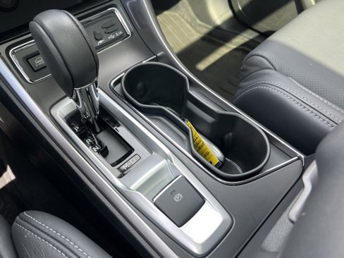 Used 2022 Subaru Ascent Limited w/ Technology Package image 19