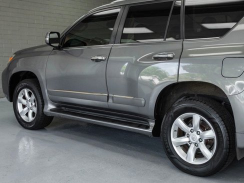 Used 2013 Lexus GX 460 image 36