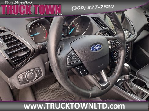 Used 2018 Ford Escape Titanium w/ Ford Safe & Smart Package image 16