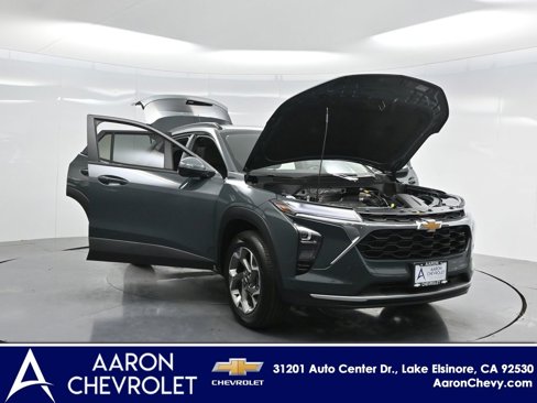 New 2025 Chevrolet Trax LT w/ Driver Confidence Package image 30