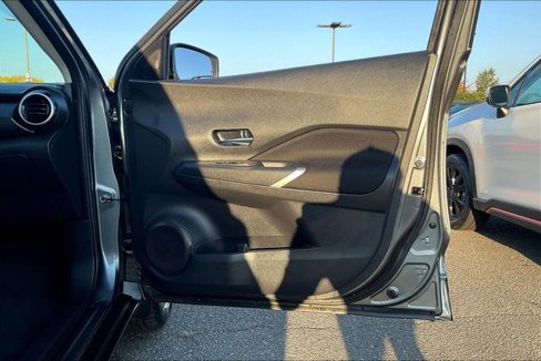 Used 2023 Nissan Kicks SV image 21