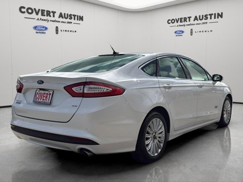 Used 2016 Ford Fusion Energi SE image 4