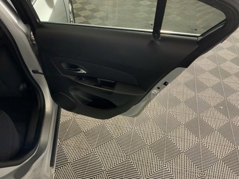 Used 2014 Chevrolet Cruze LT image 37