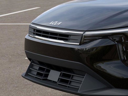 New 2025 Kia K4 LX image 12