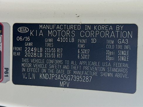 Used 2016 Kia Soul + image 12