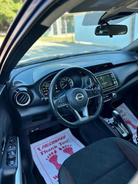 Used 2020 Nissan Kicks SR image 8