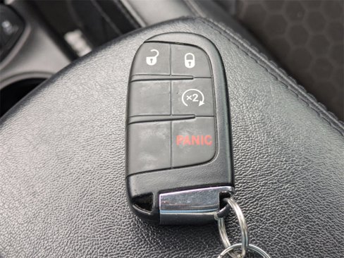 Used 2021 Jeep Compass Latitude image 34