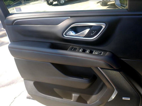 Used 2021 Chevrolet Suburban RST w/ Luxury Package image 13