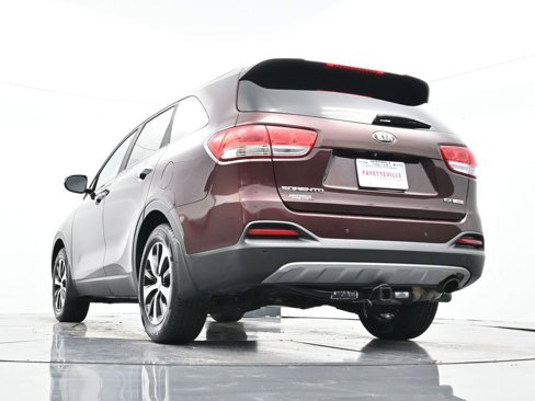 Used 2017 Kia Sorento EX image 33