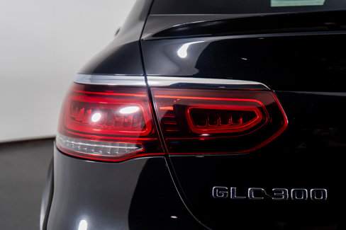 Used 2023 Mercedes-Benz GLC 300 4MATIC Coupe image 12
