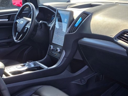 Used 2021 Ford Edge SEL w/ Convenience Package image 9