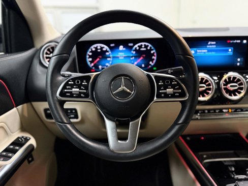 Used 2021 Mercedes-Benz GLA 250 4MATIC image 18