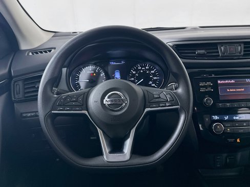 Used 2018 Nissan Rogue Sport SV image 17