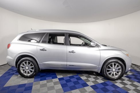Used 2017 Buick Enclave Leather image 4