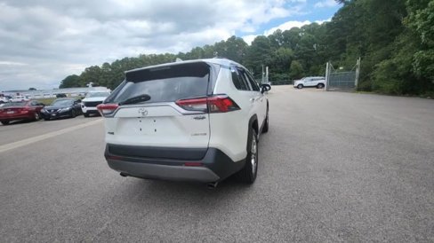 Used 2021 Toyota RAV4 Limited image 4