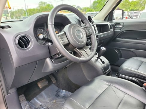 Certified 2016 Jeep Patriot High Altitude image 11