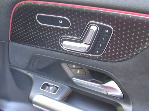 Certified 2025 Mercedes-Benz GLA 250 4MATIC image 21
