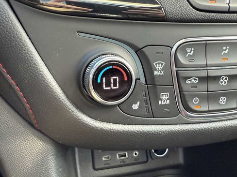 Used 2023 Chevrolet Equinox RS w/ RS Leather Package image 55
