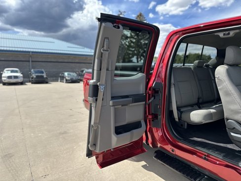 Used 2016 Ford F150 XLT w/ Trailer Tow Package image 10