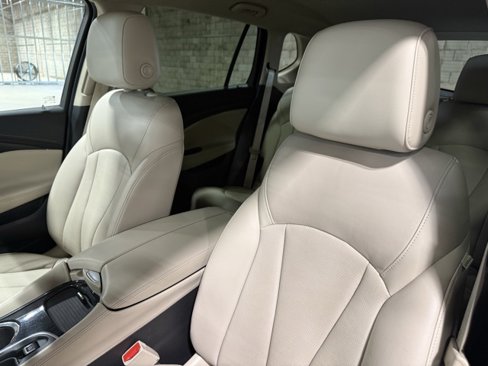 Used 2018 Buick Envision Essence image 10
