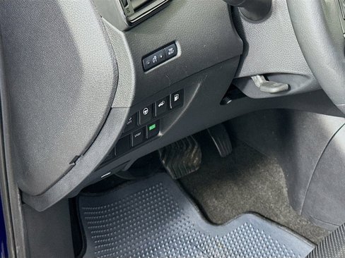 Used 2020 Nissan Rogue SL w/ Premium Package image 10