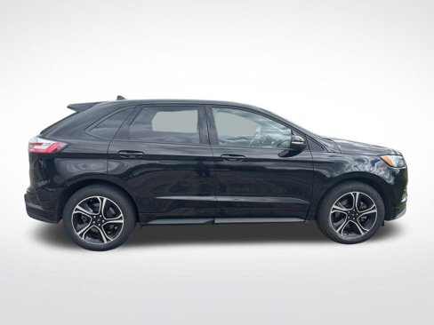 Used 2019 Ford Edge ST w/ Cold Weather Package image 2