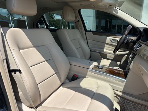 Used 2014 Mercedes-Benz E 350 Sedan image 40