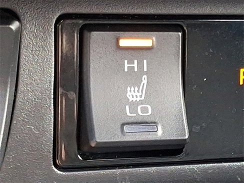 Used 2022 Toyota RAV4 XLE Premium image 25