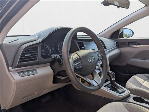 Used 2019 Hyundai Elantra SEL image 9
